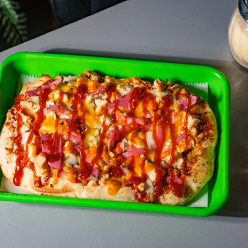 BBQ Chicken Pizza (Specialty Medium) 